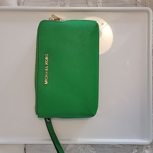 Michael Kors Wrestlet